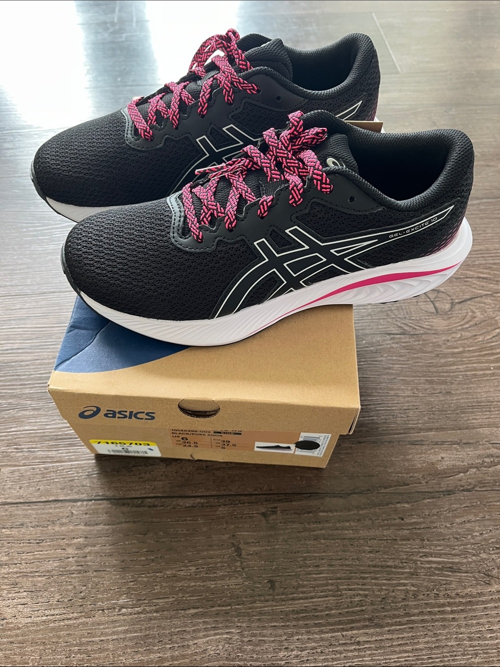 Asics Black Running Shoes with Pink Laces and White Soles Kids Size 6